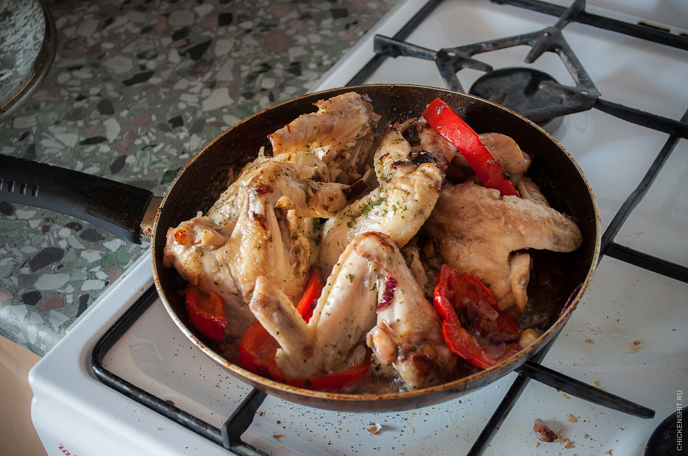 Новое блюдо: крылышки на сковородке