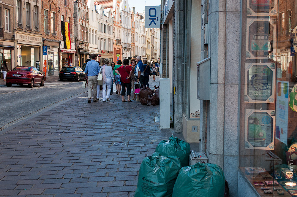Мешки с мусором в Брюгге