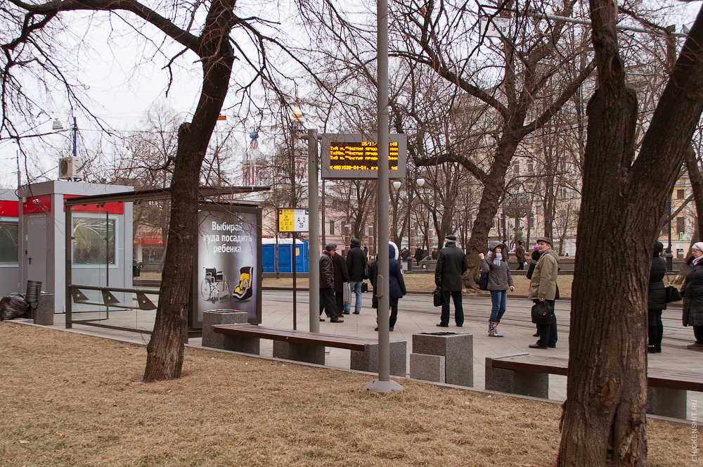 Московская новинка: информационные табло на остановках